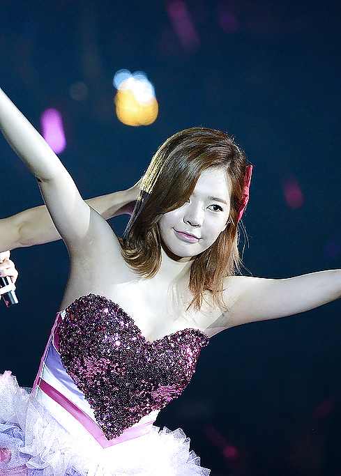 Lee Soon-kyu's armpits (Girls' Generation). #26337812