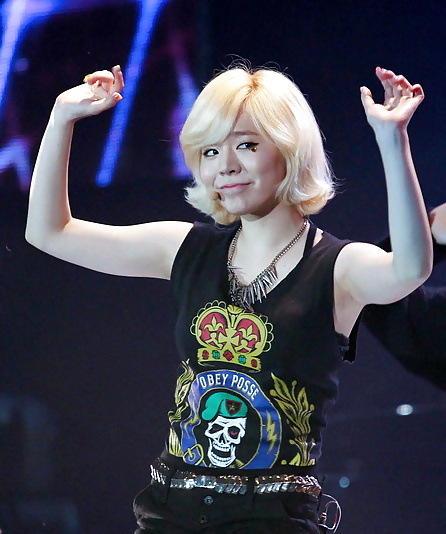 Lee Soon-kyu's armpits (Girls' Generation). #26337945