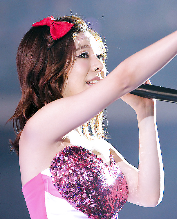 Lee Soon-kyu's armpits (Girls' Generation). #26338108