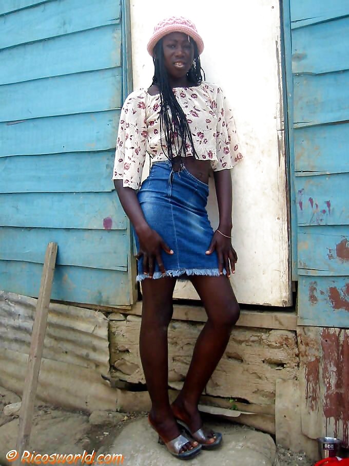 Chica haitiana de chocolate negro
 #36021063
