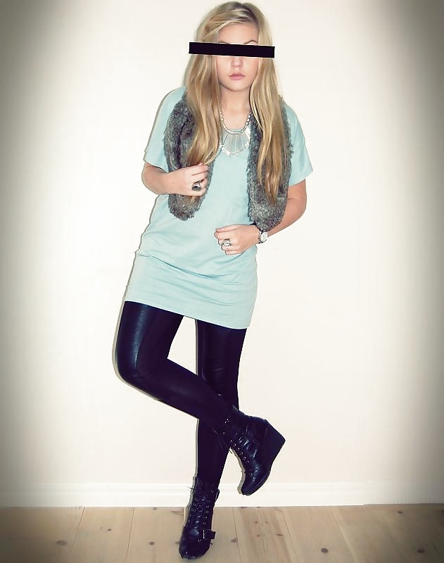 Mädchen In Lycra Oder Spandex #24154781