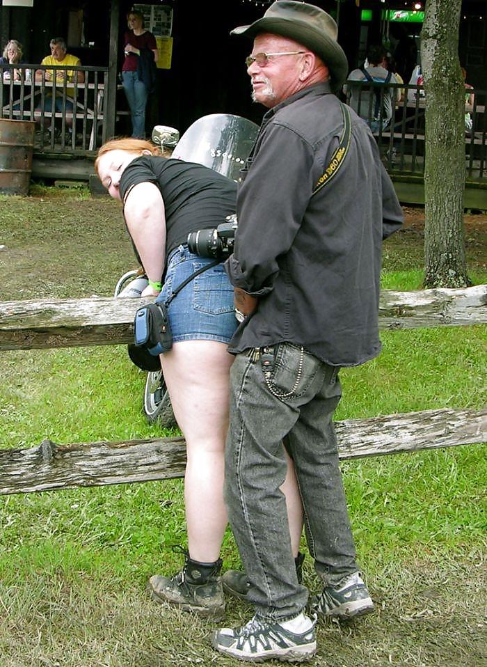 公衆の面前での淫らな行為
 #37324395