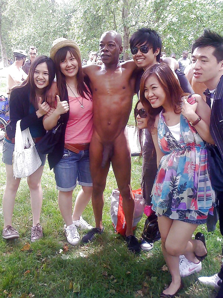 公衆の面前での淫らな行為
 #37324456