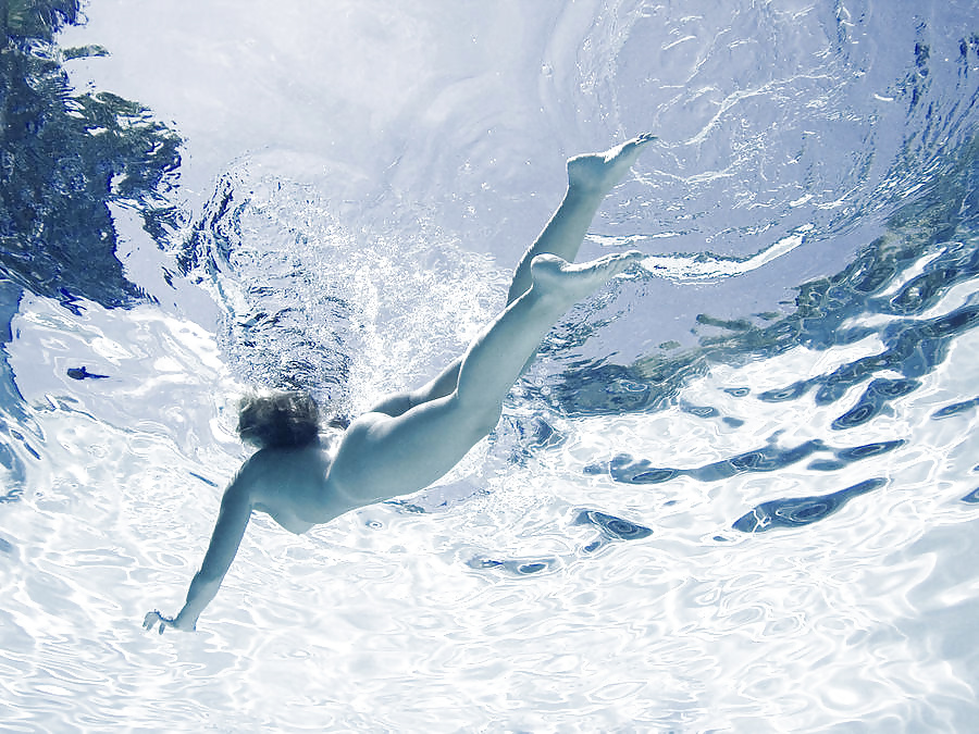 Fluid. #29324914