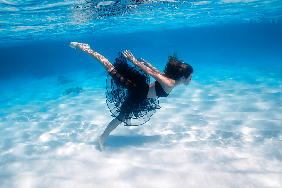 Fluid. #29325015
