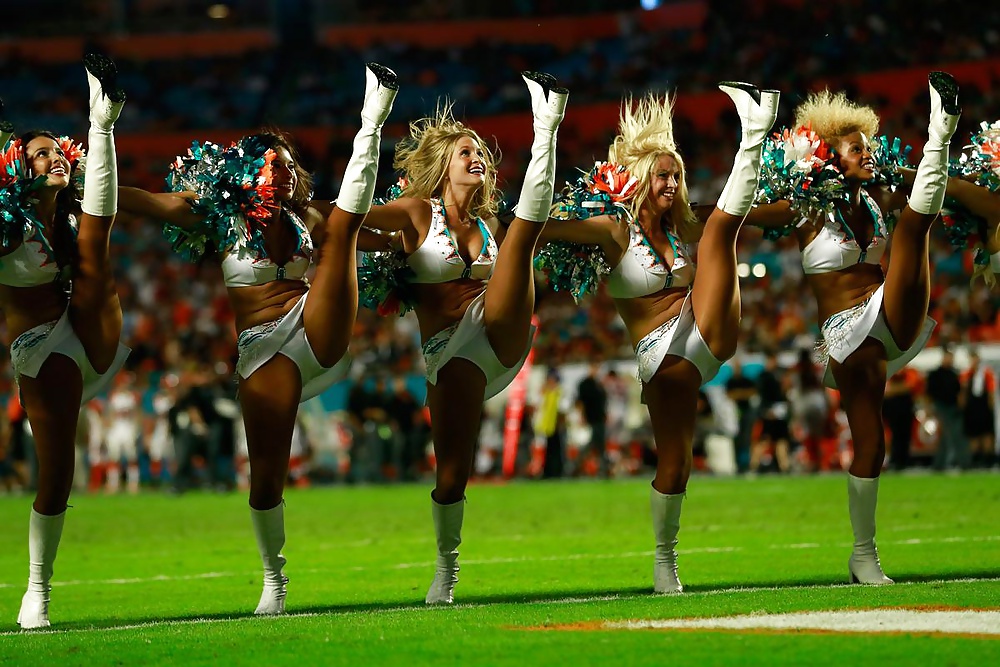 NFL Cheerleaders 2 - pantyhose and cameltoes (non-nude) #29165934