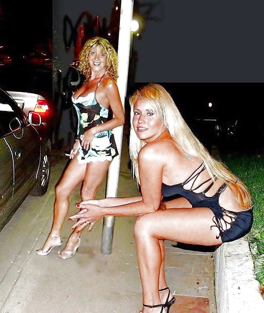 Prostitute di strada. i miei adorabili rifiuti sporchi 
 #29483281
