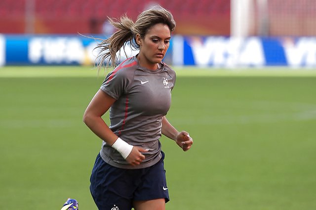 Louisa Necib  #23646882