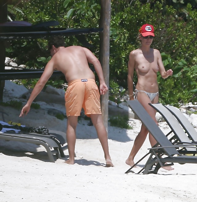Heidi Klum Goes Topless In Mexico #25645152