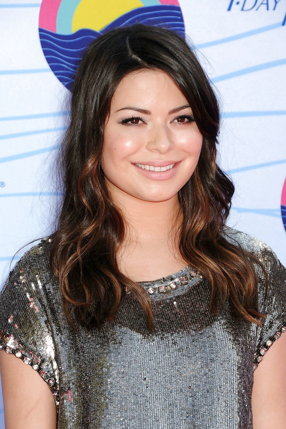 Miranda Cosgrove #29640941