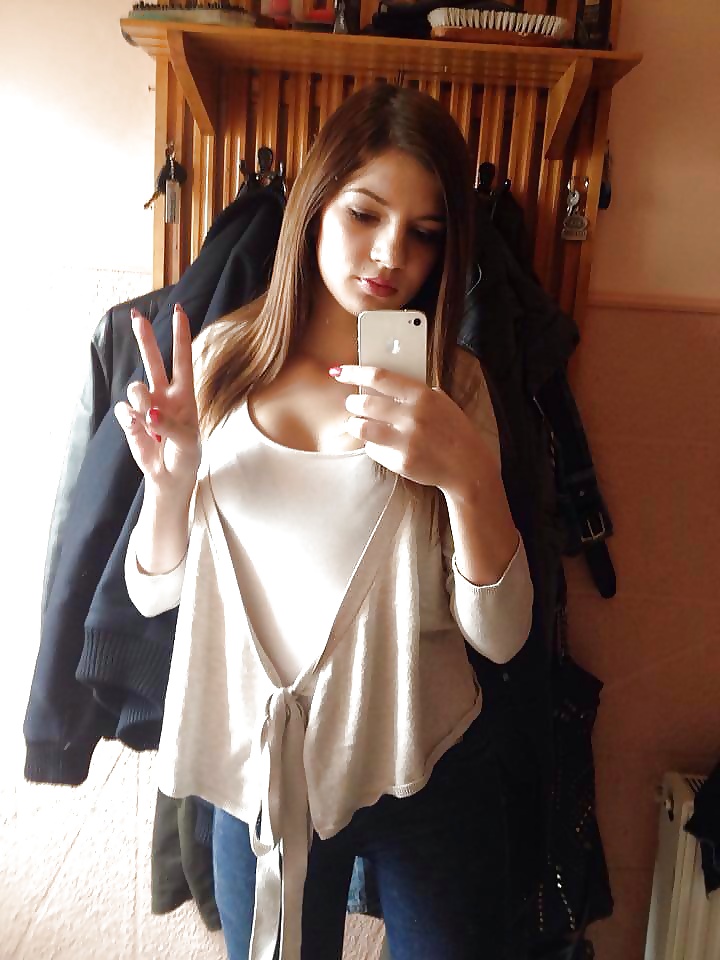 Mee
 #33810357