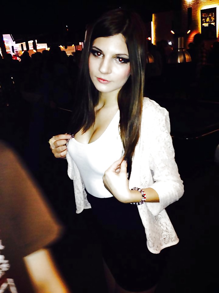 Mee
 #33810366