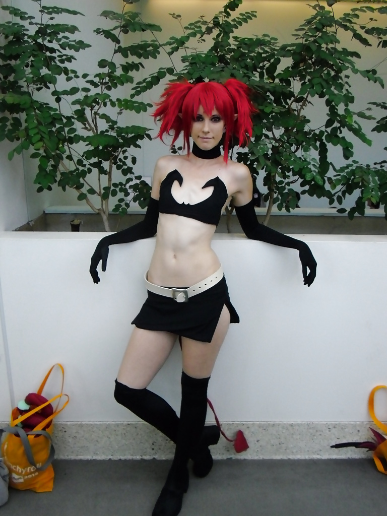 Nudo e sexy cosplay
 #33310342