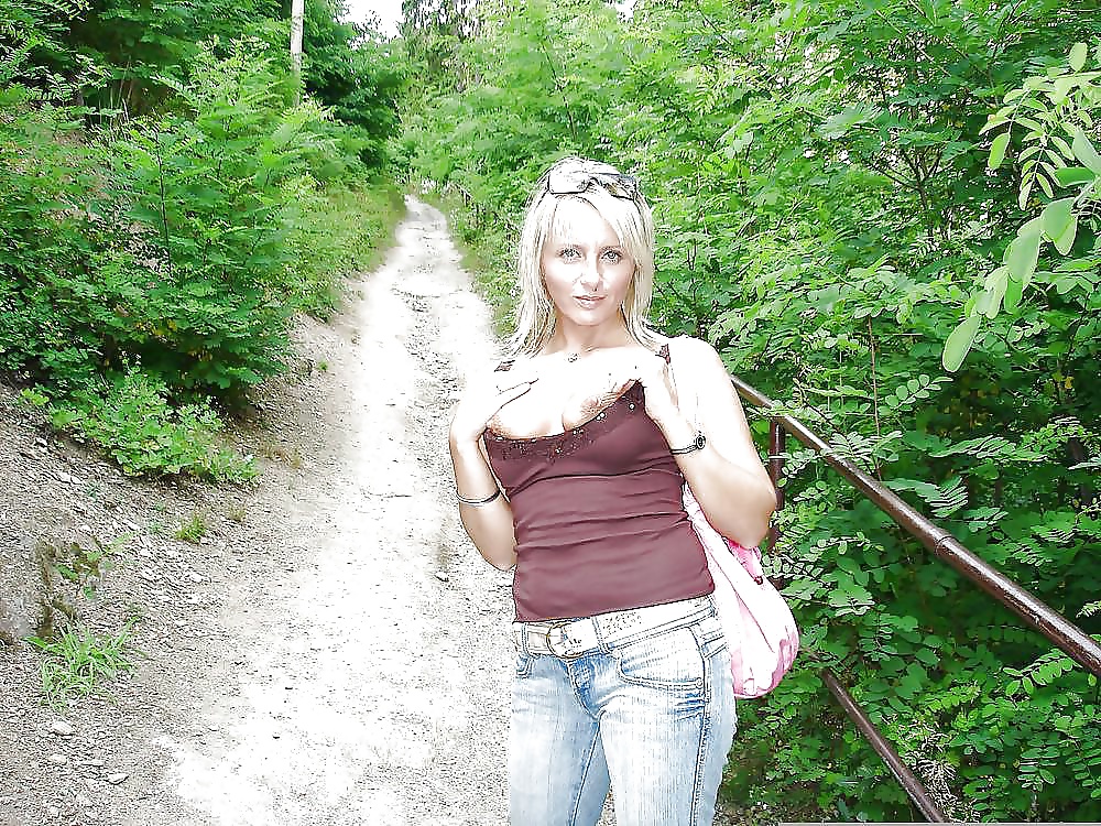 ランダムワイフ
 #32064847