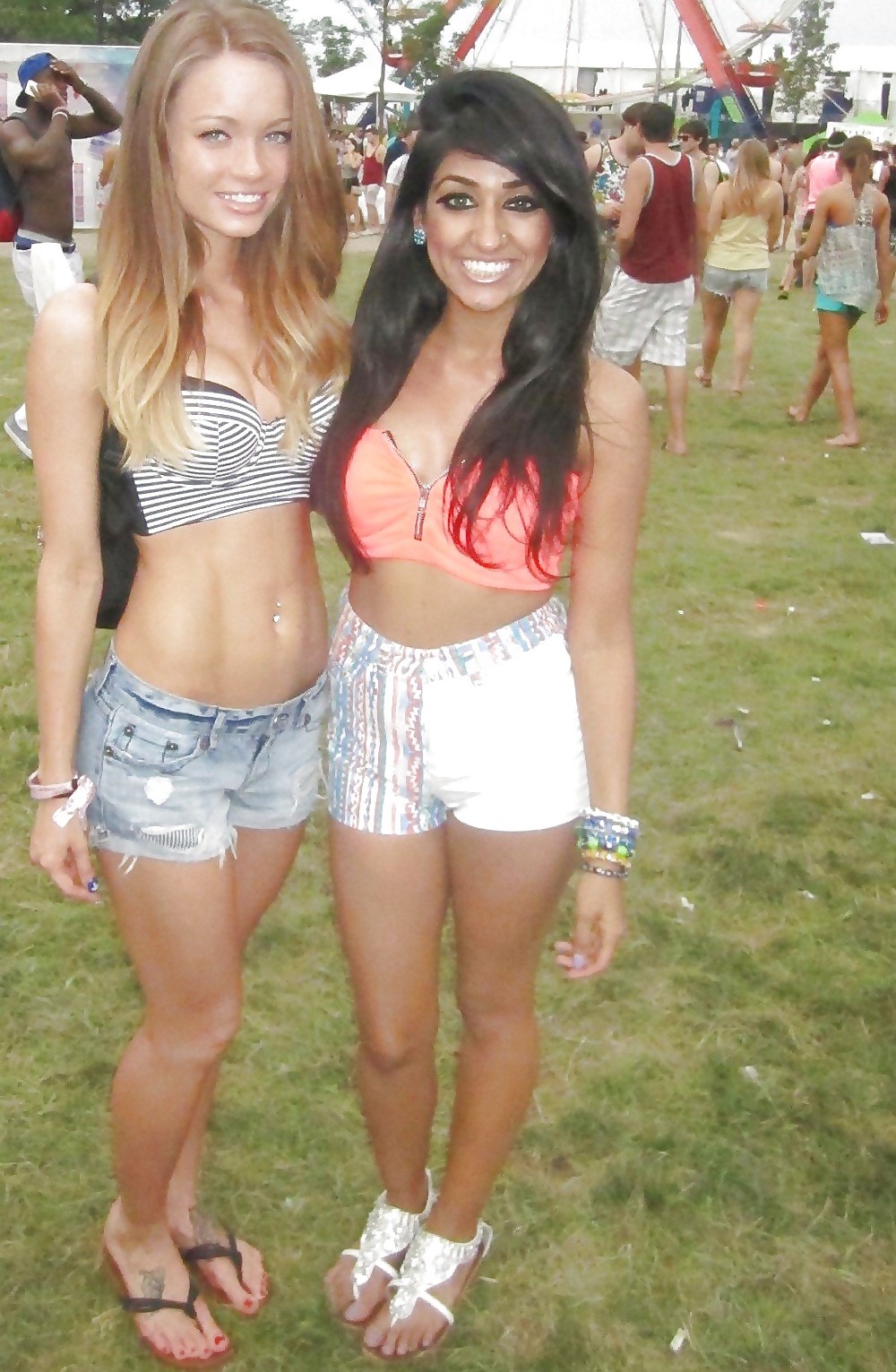 Dumb paki hunnys
 #29730960