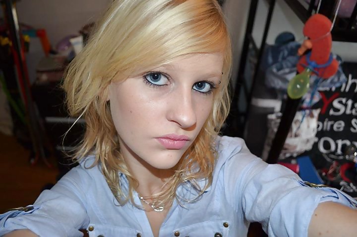 Blondasse putean a los negros 2
 #39194571