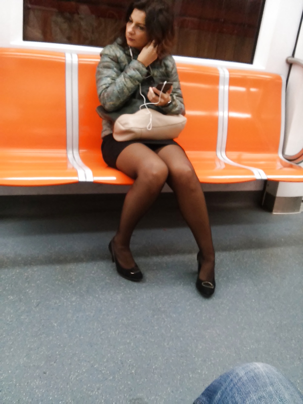 Italian (MILF) woman photographed in the subway (Italy) #31927677
