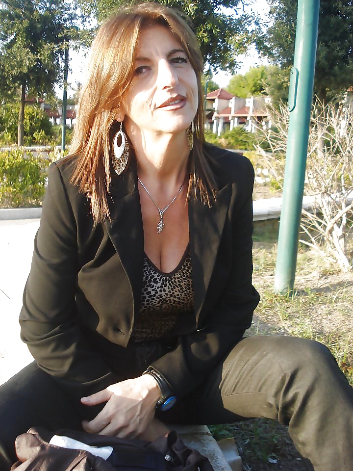 Dressed mature #31400480