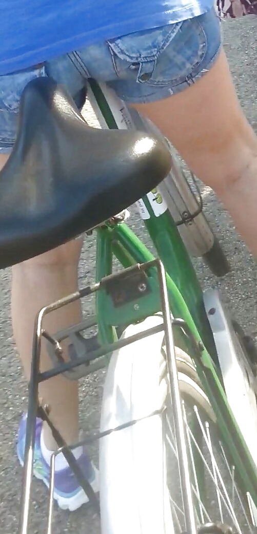 Spion Sexy Frauen Im Fahrrad Rumänisch #31416670