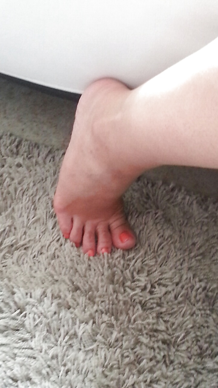 French lover wife saumon toes feet #28313654