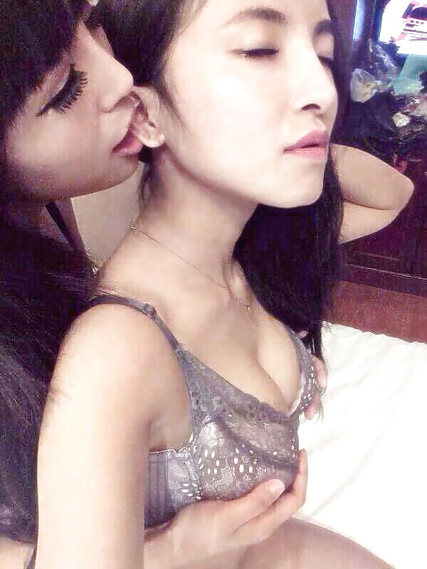 WeChat - Asiatisch Chinesisch Lesbisches Paar #40824942