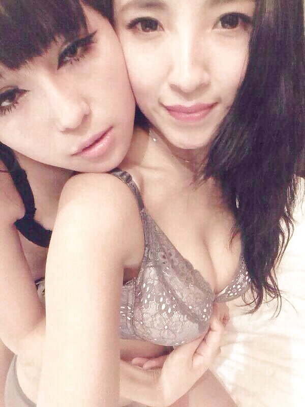 WeChat - Asiatisch Chinesisch Lesbisches Paar #40824984