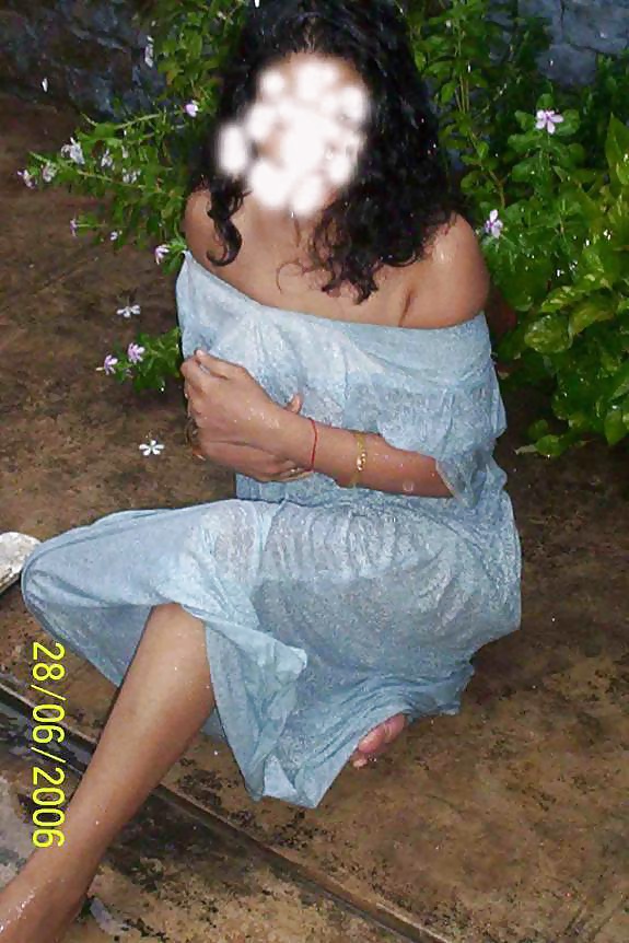 Indian Desi Outdoor - Desi indian in wet Nighty outdoor Porn Pictures, XXX Photos, Sex Images  #1871435 - PICTOA