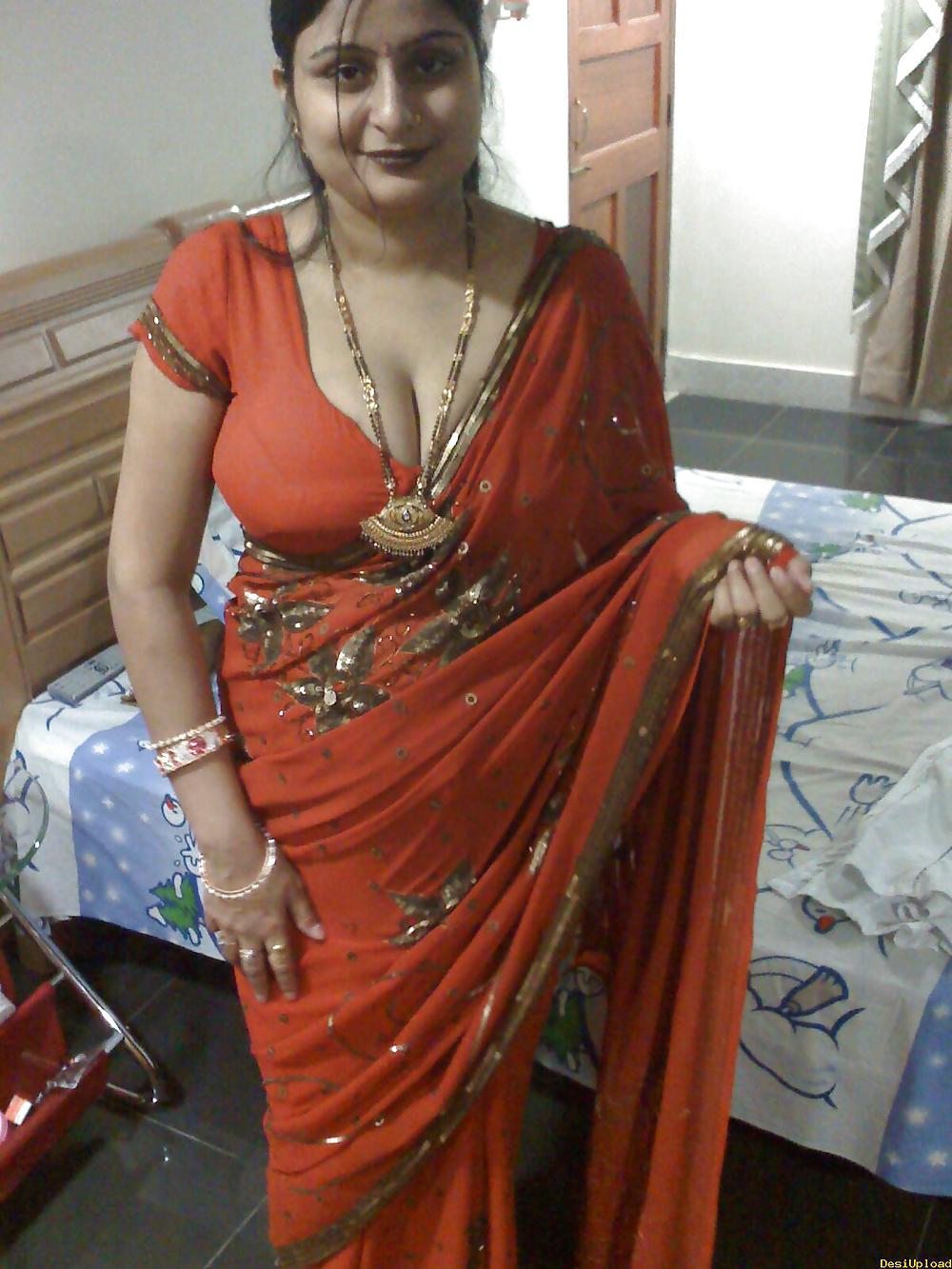 RADHIKA AUNTY INDIAN DESI PORN SET 1.0 #23418862