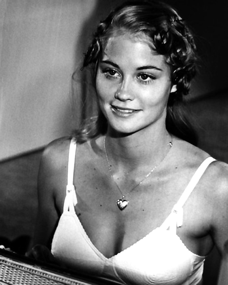 I Wish I Could Have Fucked Her Back Then----Cybill Shepherd #40161061