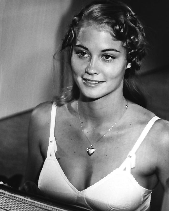 Ich Wünschte, Ich Sie Dann Wieder Gefickt Hätte ---- Cybill Shepherd #40161206