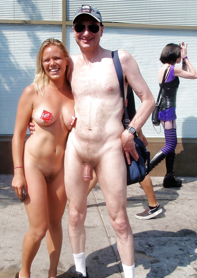 Couple De Nudistes #33561433