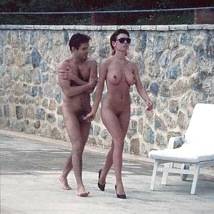 Couple De Nudistes #33561584