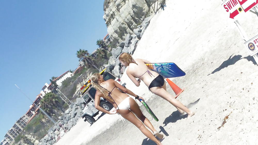 Jóvenes culo y culos bikini playa
 #23719271