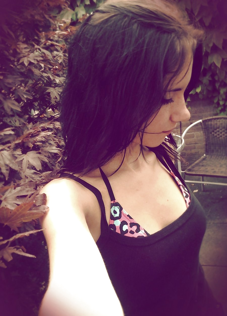 Mee
 #29902725