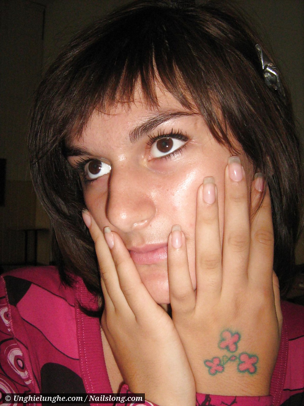 Uñas de los pies largas
 #30478300