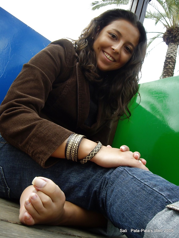 Uñas de los pies largas
 #30478562