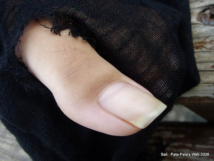 Uñas de los pies largas
 #30478582