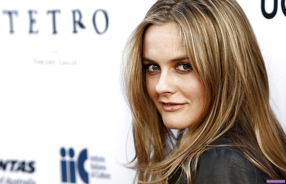 Alicia Silverstone 2 #26525200