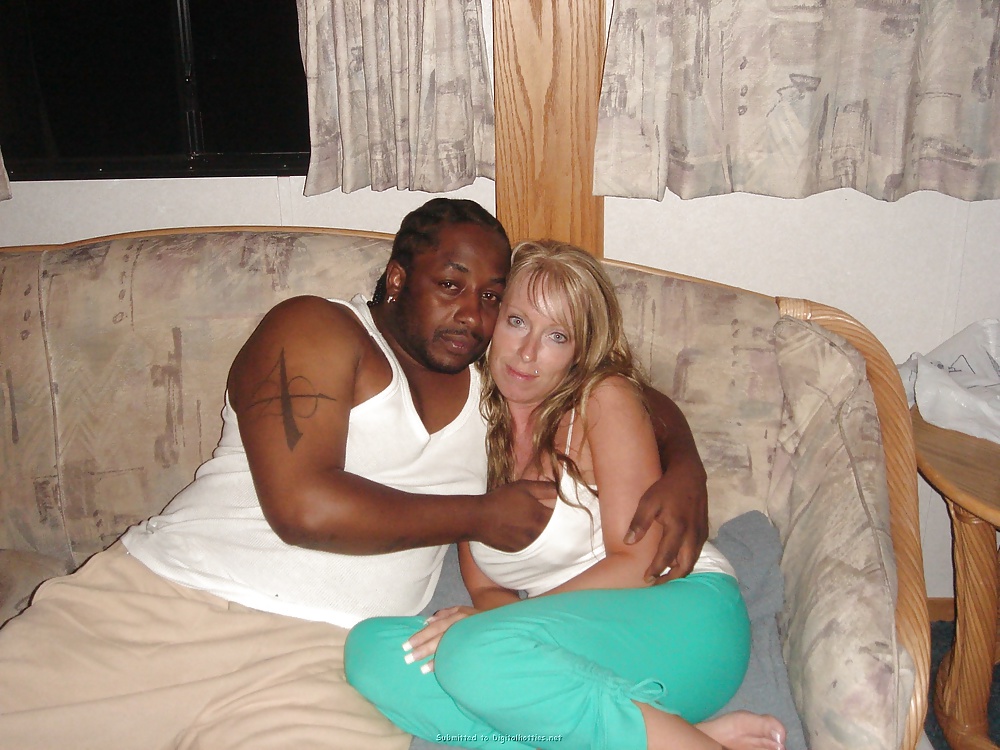 Amateur MILFs Wives Part 17 #26430060