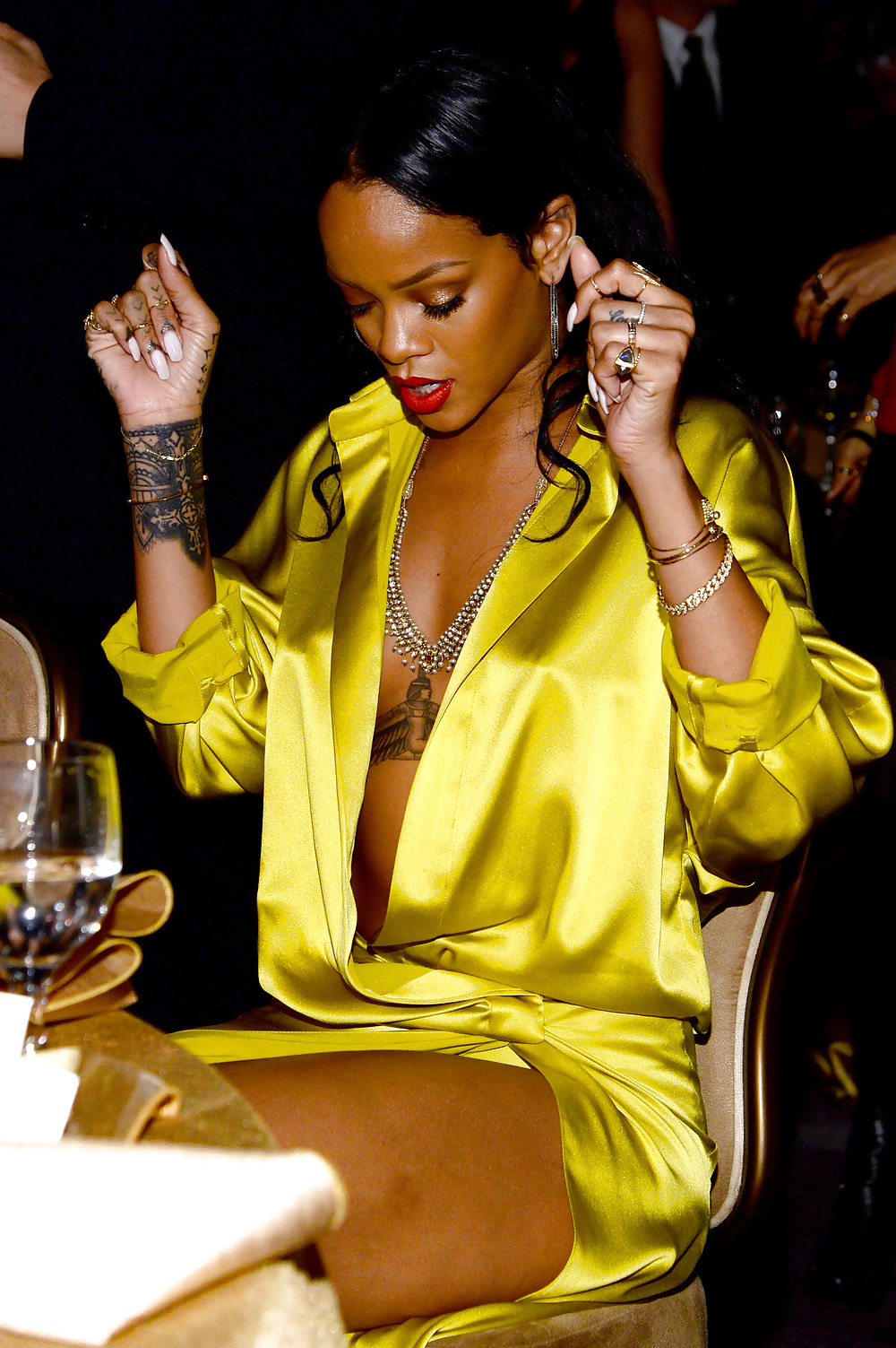 Rihanna #25660088