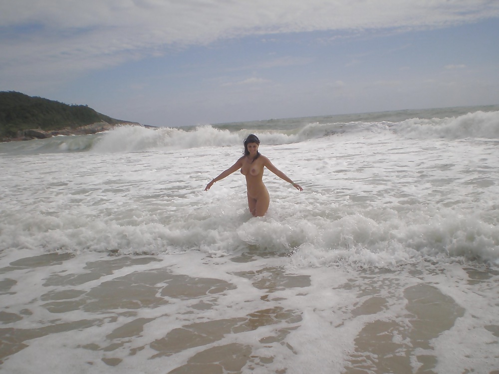 Vollbusige Brünette Exibitionist Am Strand #39054961