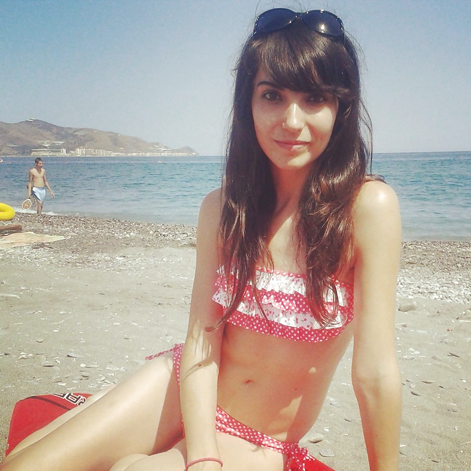 Ragazza sexy sulla spiaggia.
 #27961112