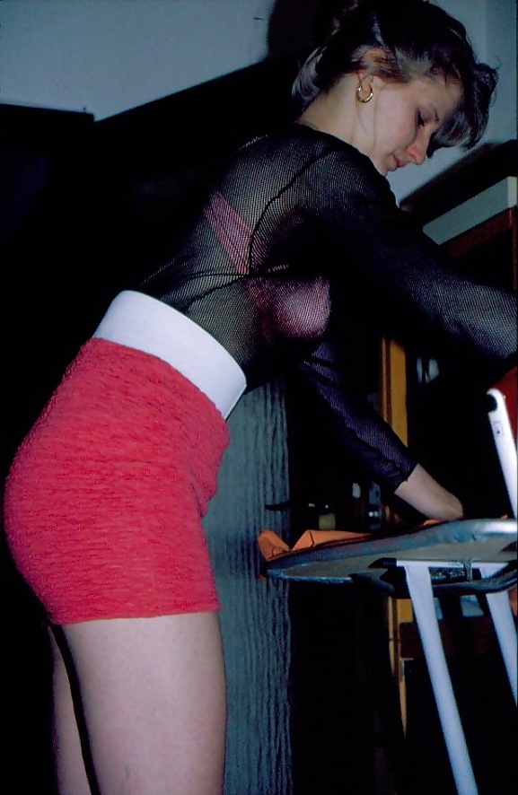 Sag - Frau Titten Rosa BH & Minirock & Black Netzhemd 04 #35639025