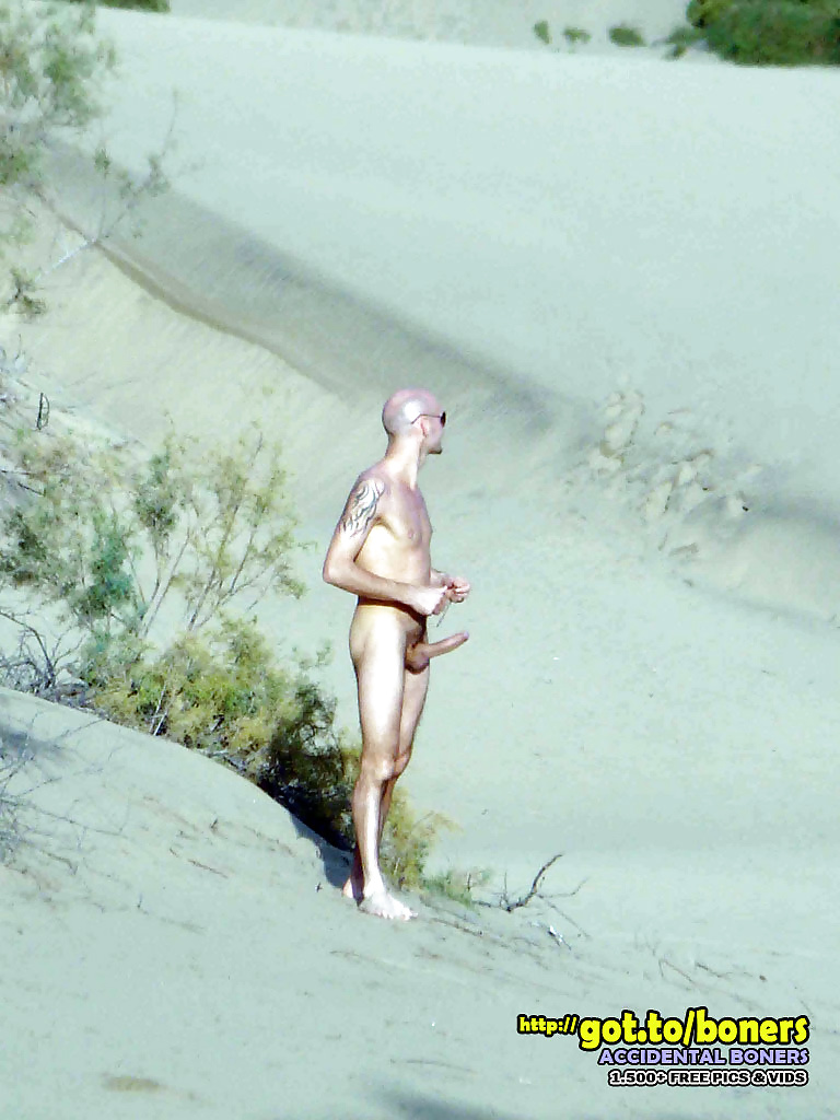 Accidentale spiaggia erezioni nudità pubblica
 #38711137