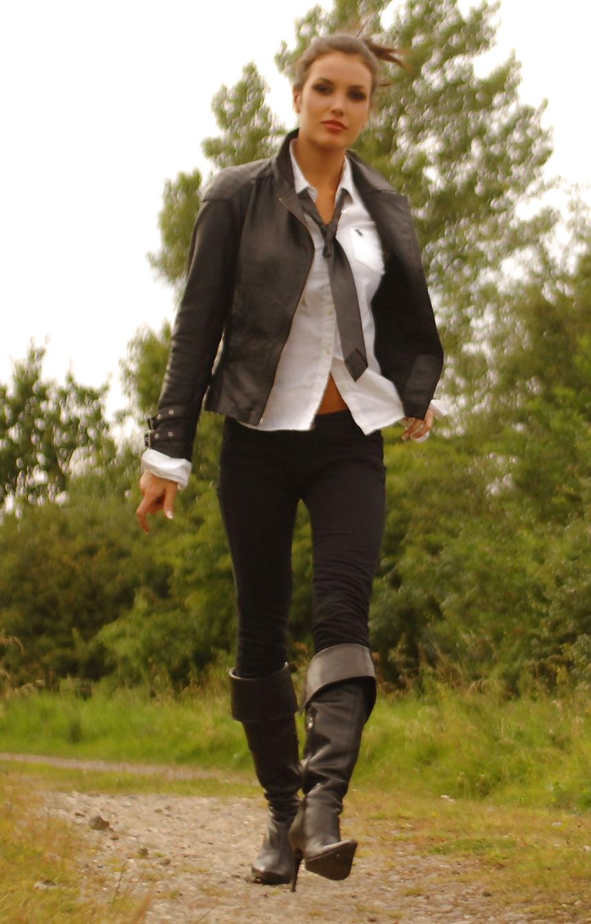 ¡Soy adicta a las botas piratas!
 #36937666