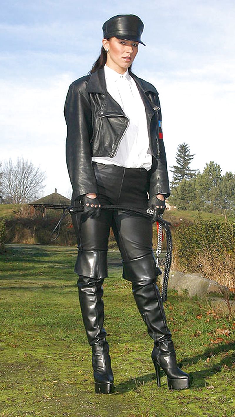 ¡Soy adicta a las botas piratas!
 #36937703