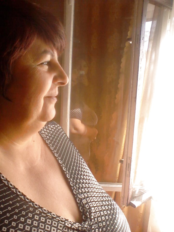 ルーマニアの巨大な乳房のアマチュア16
 #28228015