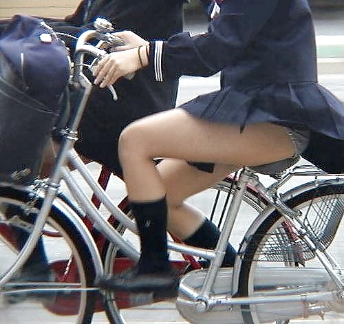 Japanese Girl Upskirts 15 #25697042