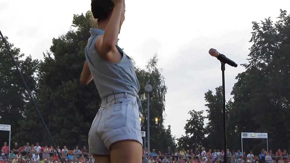 Lena Meyer-landrut Geile Jeans Hot-pants!!!!!!!! #27295337