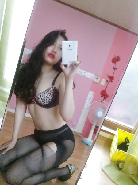 Korean Slut Loves To Take Selfies At Home #32075926
